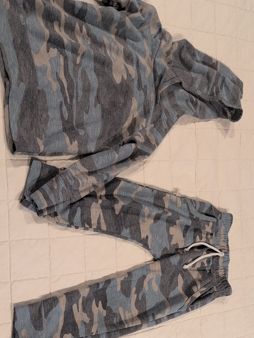 Childhoods Clothing Camo Joggers And Hoodie Sweatshirt Size 3/4T